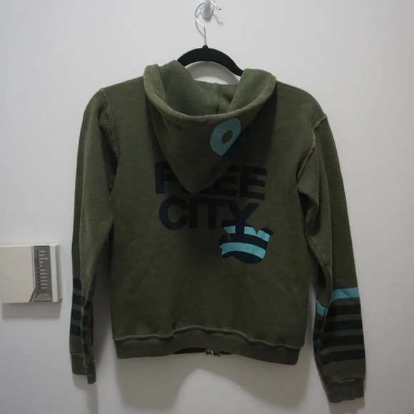 Free City Womens Zip Up Hoodie Graphic Sweatshirt Green Small (Size 1) RARE - Picture 4 of 7